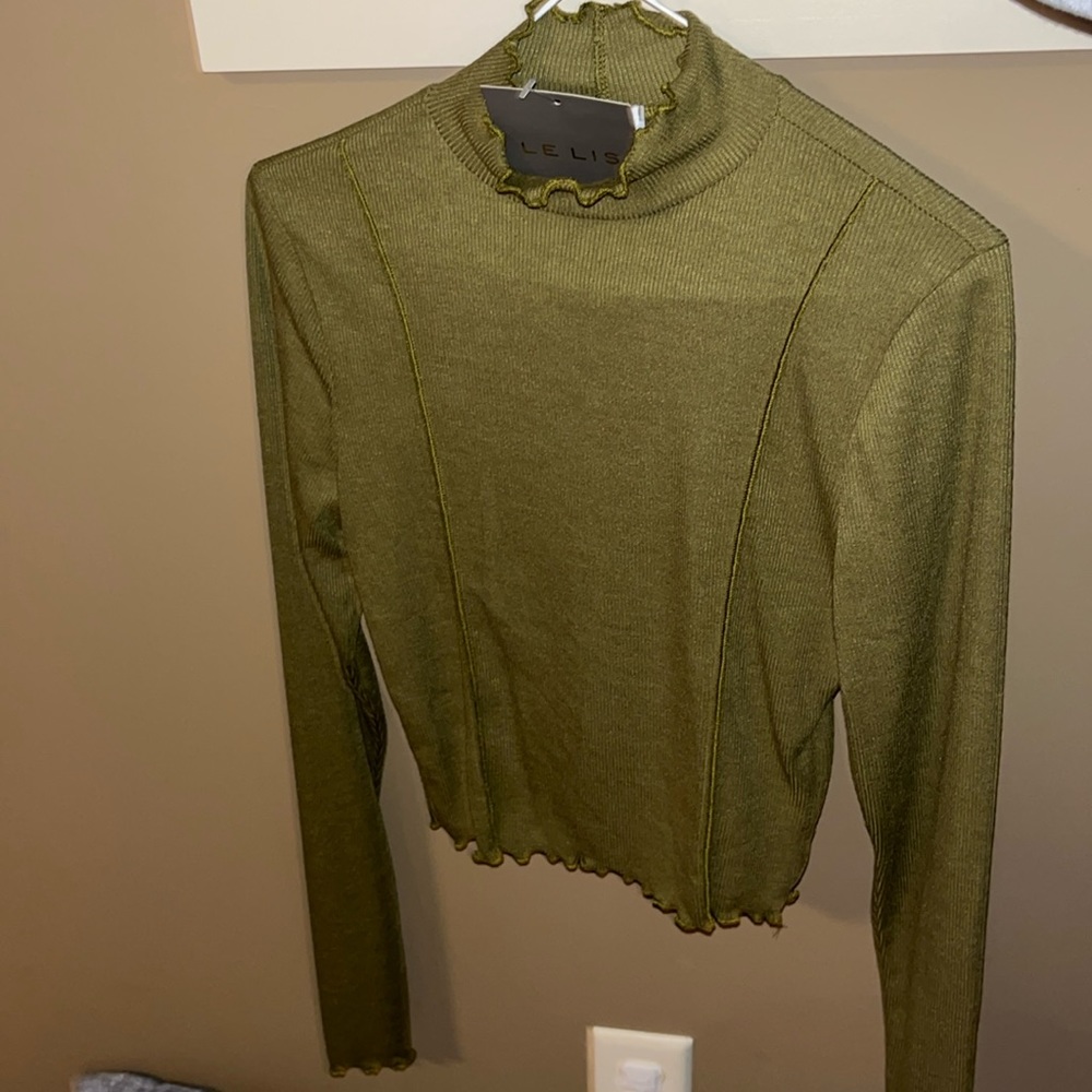 Open back long sleeve shirt